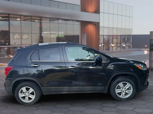 Used 2020 Chevrolet Trax LT AWD/4WD image 14