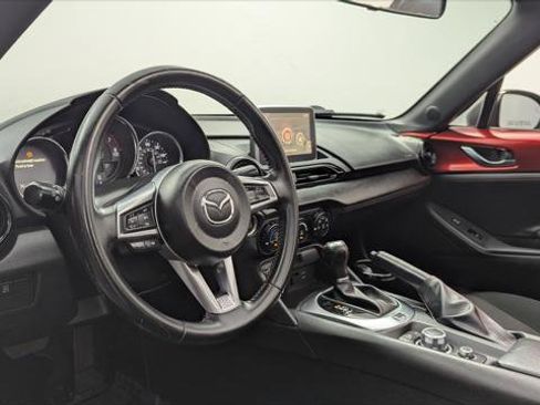 Used 2017 MAZDA MX-5 Miata RF Club image 18