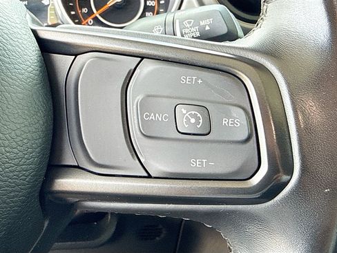 Used 2022 Jeep Gladiator Sport AWD/4WD image 35