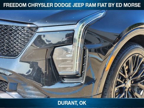 Used 2024 Cadillac XT4 Sport FWD image 5