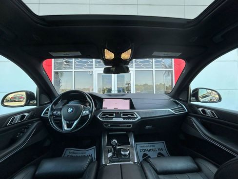 Used 2019 BMW X5 xDrive50i AWD/4WD image 9