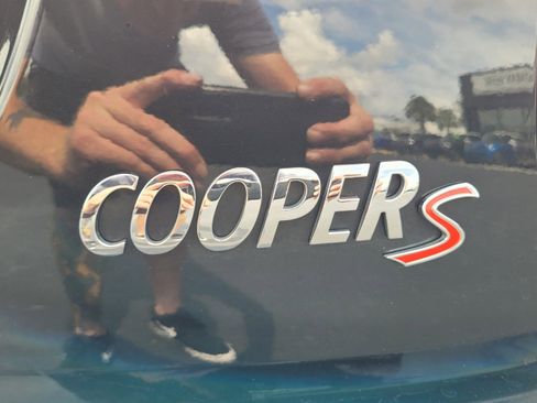 Used 2019 MINI Cooper S image 13