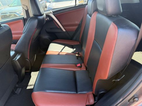 Used 2015 Toyota RAV4 Limited FWD image 17