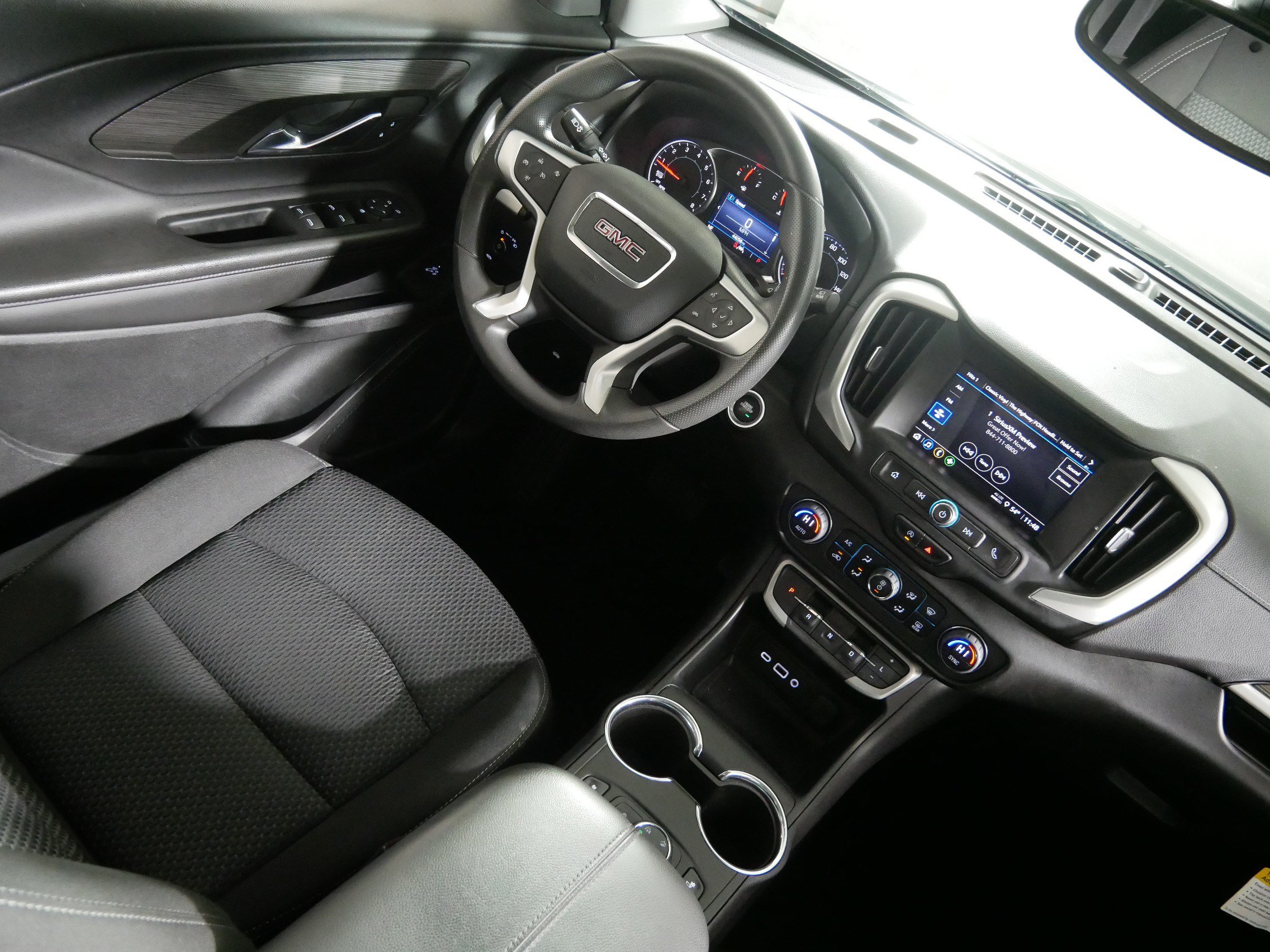 Used 2023 GMC Terrain SLE w/ Driver Convenience Package AWD/4WD image 9