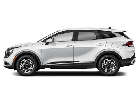 Used 2023 Kia Sportage LX FWD image 3