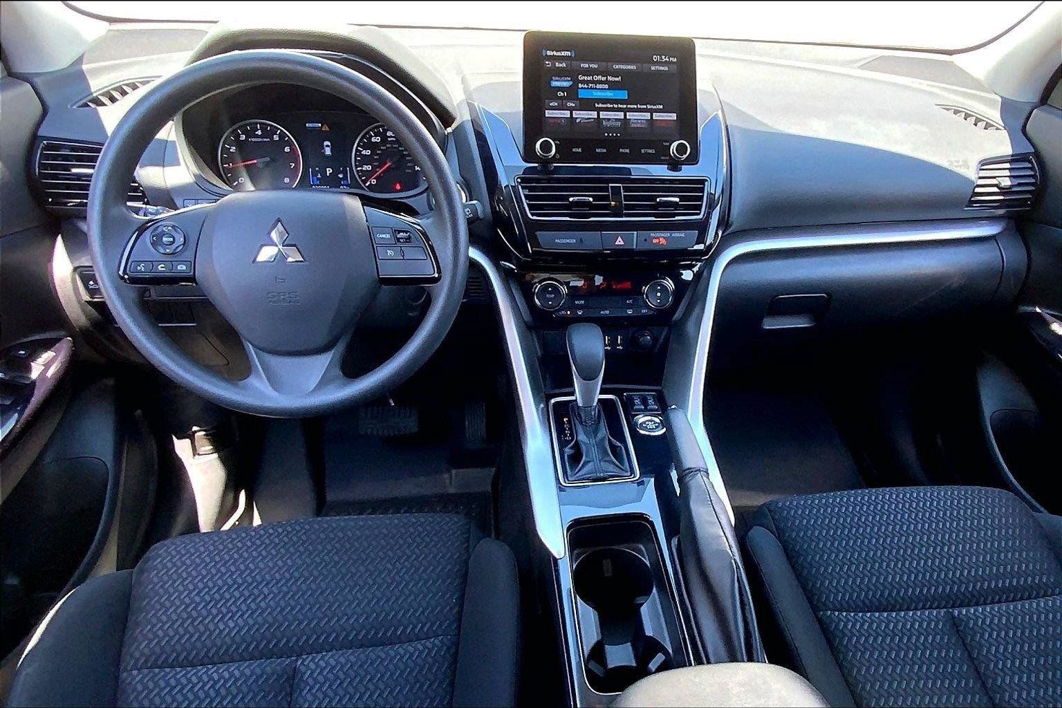 Used 2024 Mitsubishi Eclipse Cross LE AWD/4WD image 14
