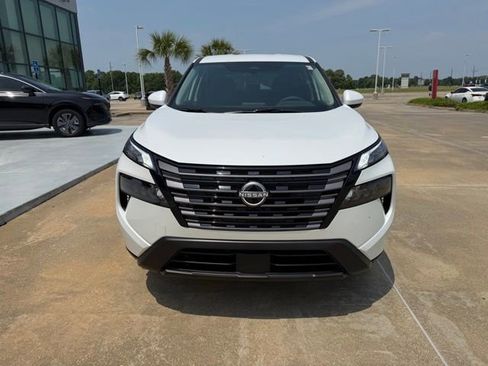 New 2026 Nissan Rogue SV FWD image 9