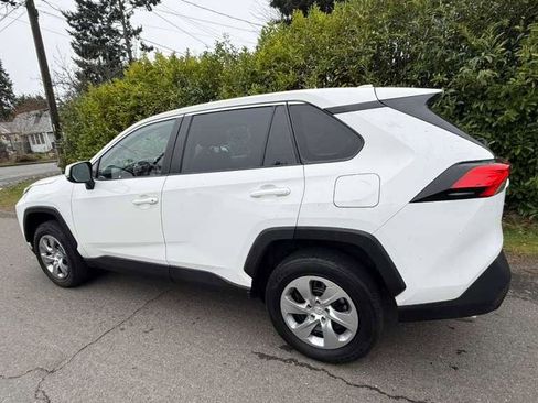 Used 2023 Toyota RAV4 LE FWD image 6