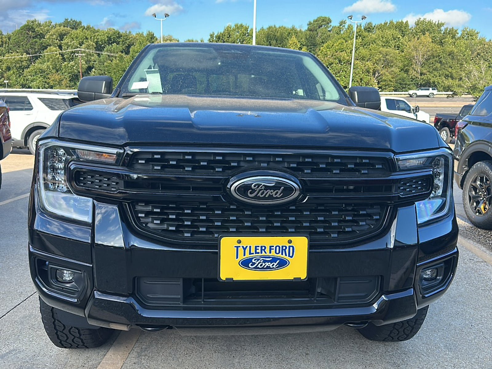 New 2026 Ford Ranger XLT w/ FX4 Off-Road Package AWD/4WD image 2