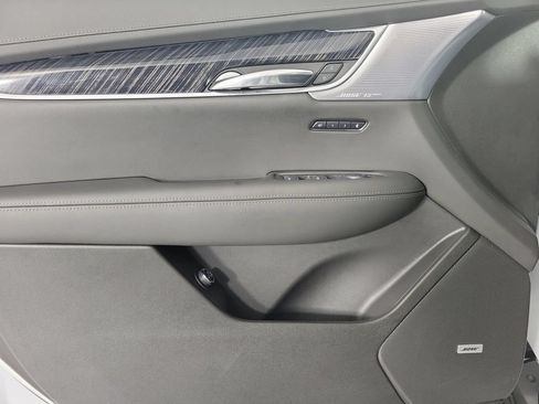 Certified 2024 Cadillac XT6 Premium Luxury w/ LPO, Floor Liner Package AWD/4WD image 19