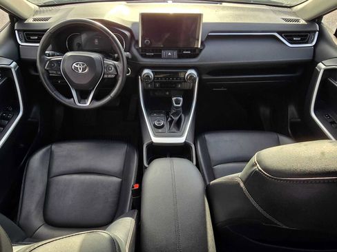 Used 2023 Toyota RAV4 XLE Premium image 21