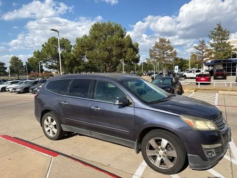 Used 2013 Chevrolet Traverse LTZ FWD image 4