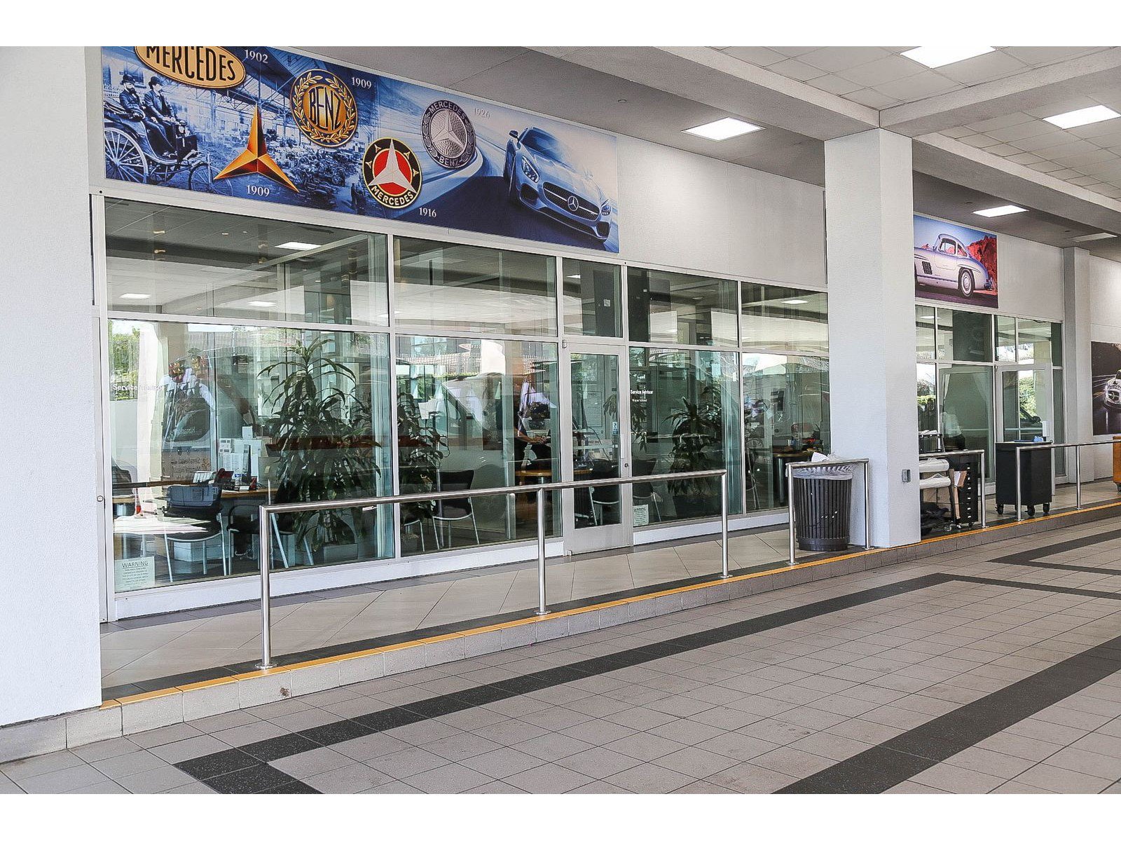 Used 2023 Mercedes-Benz GLS 450 4MATIC image 31