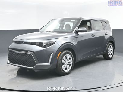 New 2025 Kia Soul LX