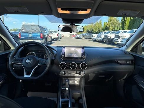 Used 2024 Nissan Sentra SV FWD image 17