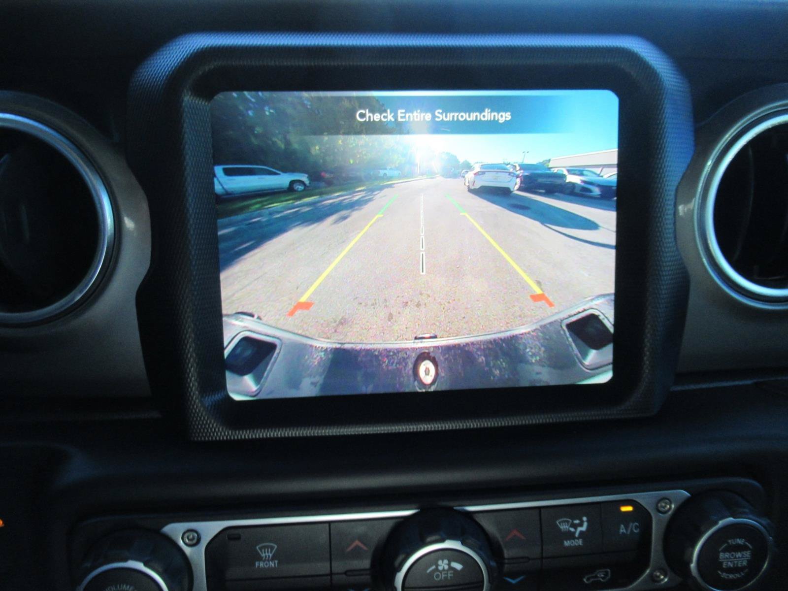 Used 2023 Jeep Gladiator Overland AWD/4WD image 28