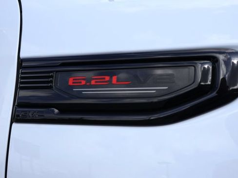 New 2026 GMC Sierra 1500 Denali w/ Denali Reserve Package AWD/4WD image 11