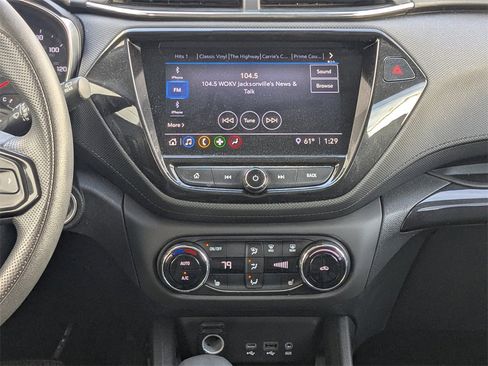 Used 2021 Chevrolet TrailBlazer LT w/ Convenience Package image 19