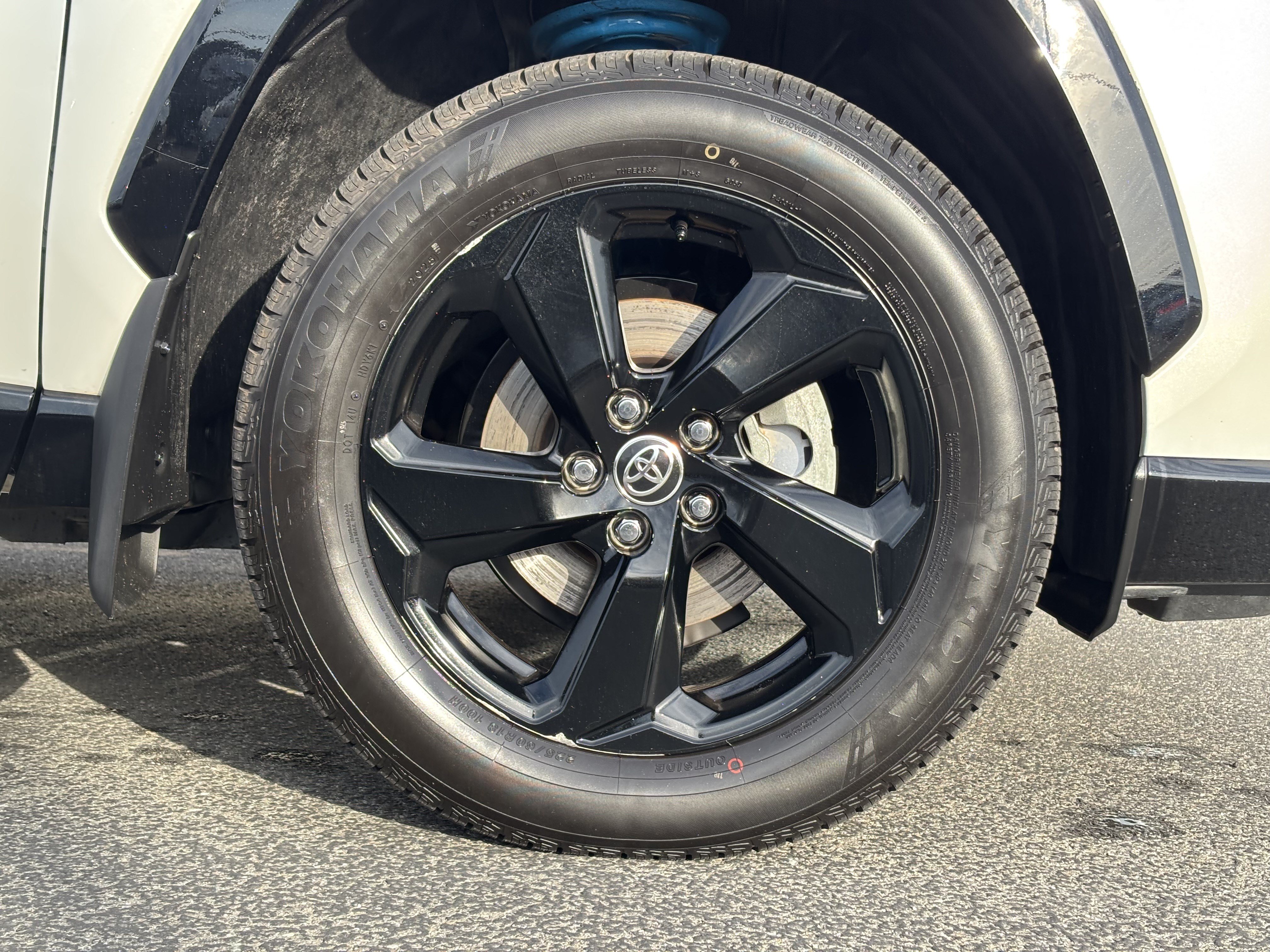 Used 2021 Toyota RAV4 XSE AWD/4WD image 9