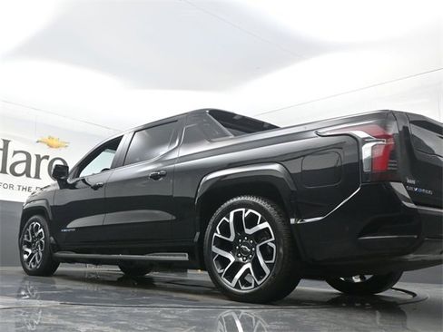 Certified 2024 Chevrolet Silverado EV RST image 5