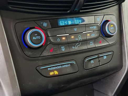 Used 2019 Ford Escape SEL image 18