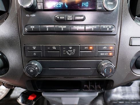 Used 2016 Ford F250 XL w/ Power Equipment Group RWD image 18