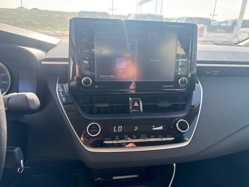 Used 2022 Toyota Corolla LE FWD image 18
