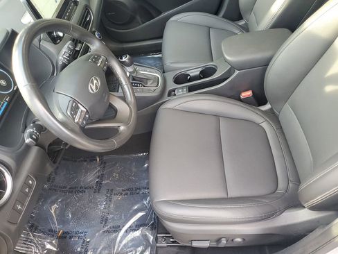 Used 2023 Hyundai Kona Limited image 18