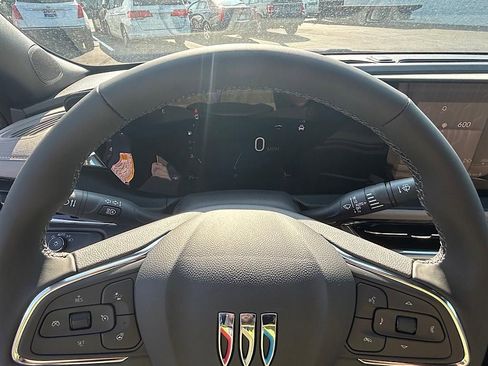 New 2025 Buick Envista Avenir image 17