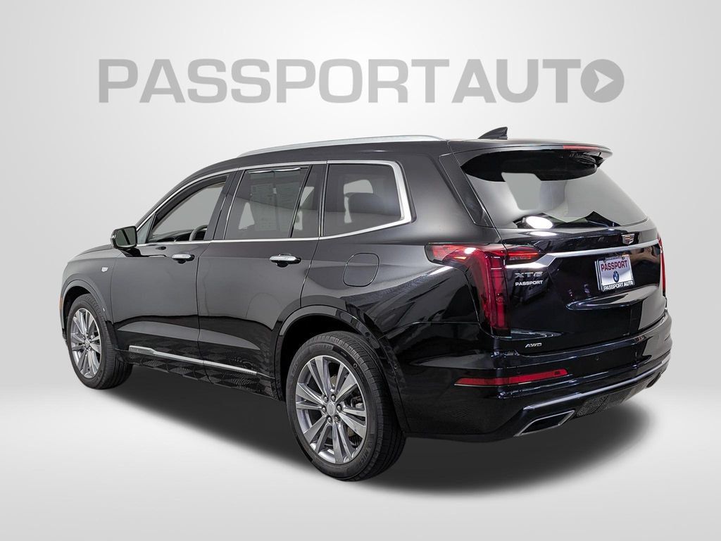 Used 2023 Cadillac XT6 Premium Luxury w/ Technology Package AWD/4WD image 3