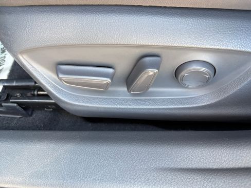 Used 2019 Toyota Camry LE FWD image 14