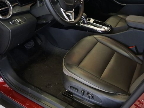 Used 2024 Chevrolet Trax ACTIV w/ Driver Confidence Package image 25