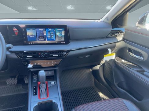 New 2026 Nissan Kicks SR w/ Cold Weather Package image 26