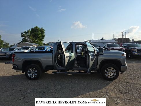 Used 2026 Chevrolet Silverado 2500 High Country w/ High Country Premium Package AWD/4WD image 39