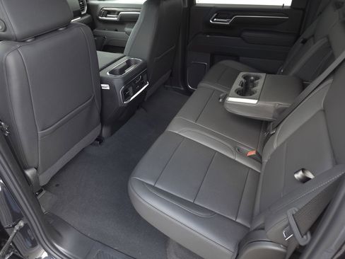 New 2025 GMC Sierra 2500 SLT w/ SLT Premium Package image 32