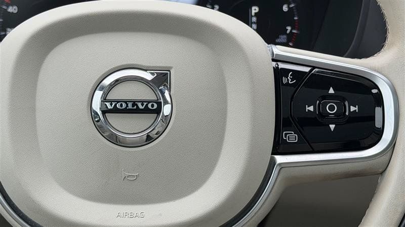 Used 2019 Volvo XC60 T6 Inscription w/ Protection Package AWD/4WD image 36