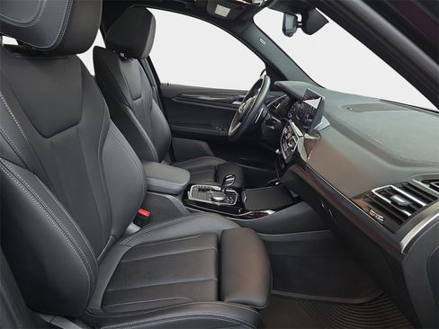 Used 2022 BMW X3 M40i image 11