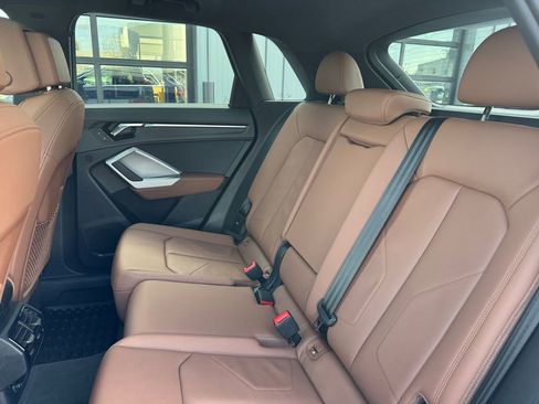 Used 2022 Audi Q3 2.0T Premium Plus image 22