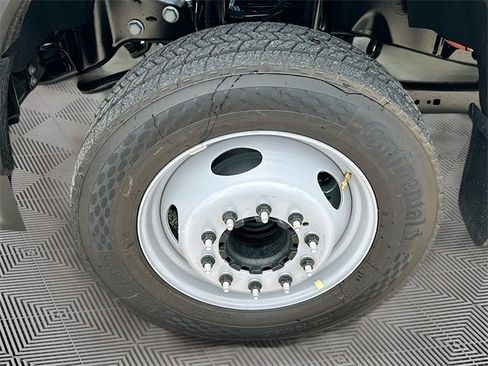 New 2025 Ford F550 2WD Regular Cab Super Duty image 16