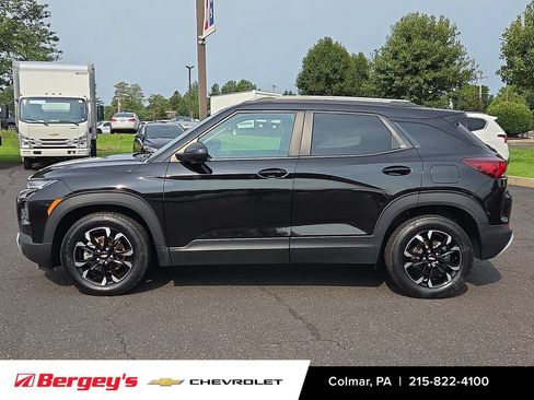 Certified 2023 Chevrolet TrailBlazer LT w/ Convenience Package FWD image 9