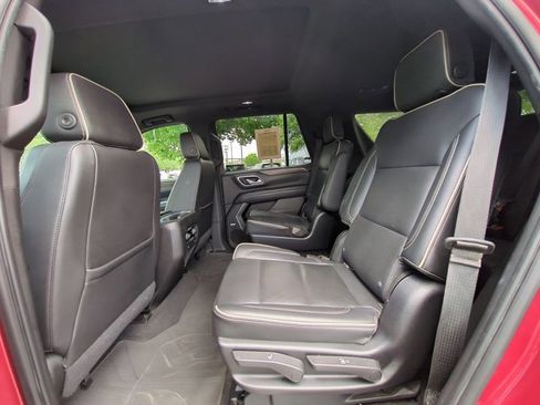 Used 2021 Chevrolet Tahoe Premier w/ Premium Package image 21