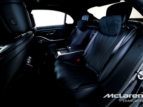 Used 2022 Mercedes-Benz S 580 4MATIC Sedan w/ AMG Line Package image 18