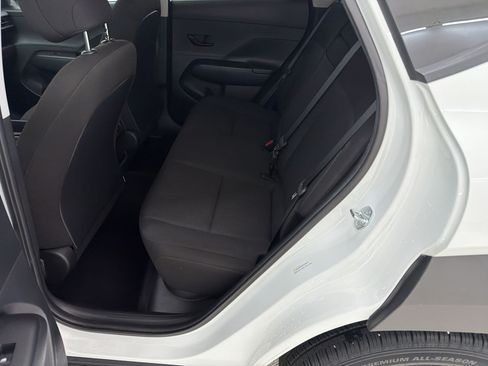 Used 2025 Hyundai Kona SEL FWD image 23