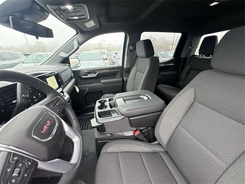 New 2026 GMC Sierra 1500 Elevation image 17