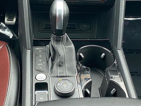 Certified 2022 Volkswagen Atlas Cross Sport SEL Premium R-Line image 12