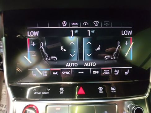 Used 2021 Audi RS 6 AWD/4WD image 17