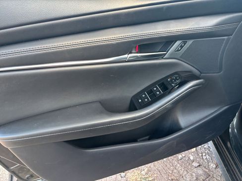 Used 2025 MAZDA MAZDA3 s image 18