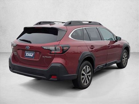 Used 2023 Subaru Outback Premium image 5