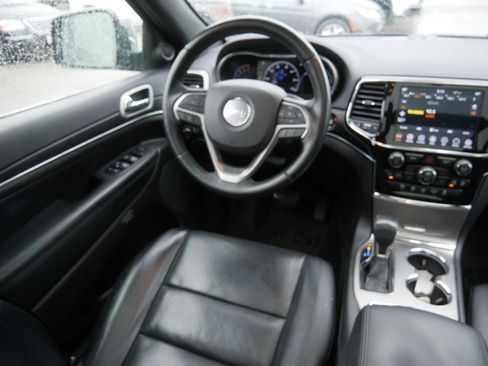 Certified 2021 Jeep Grand Cherokee Limited w/ Luxury Group II AWD/4WD image 9