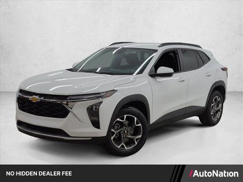 Used 2024 Chevrolet Trax LT FWD image 1